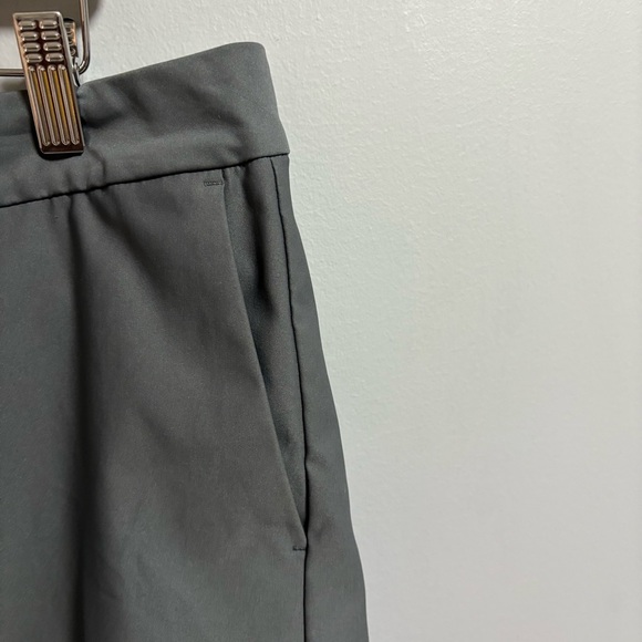 Nike Golf Shorts - Picture 2 of 8